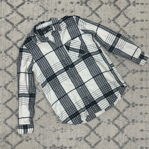 Banana Republic Flannel Button Up Shirt Black White Plaid S Soft Oversized - Picture 2 of 7